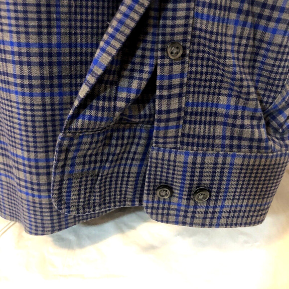 Joseph A Banks Travelor's Collection Mens Tailored Fit Butten Up Shirt Size XL - Picture 8 of 10